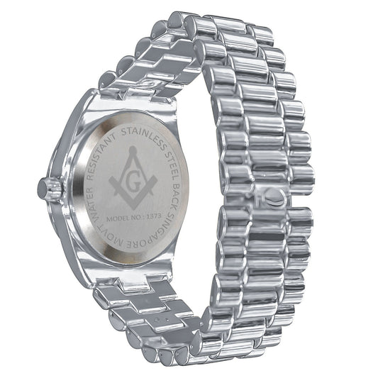 Reloj con correa de metal brillante