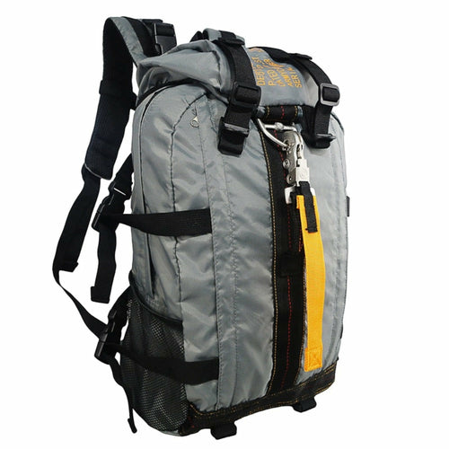 Mochila de senderismo ligera e impermeable